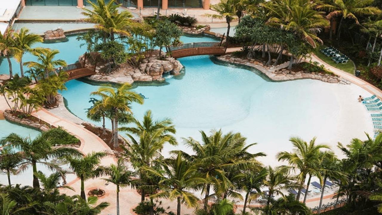 Crown Towers Superior 3 Bedroom - Coasthm
