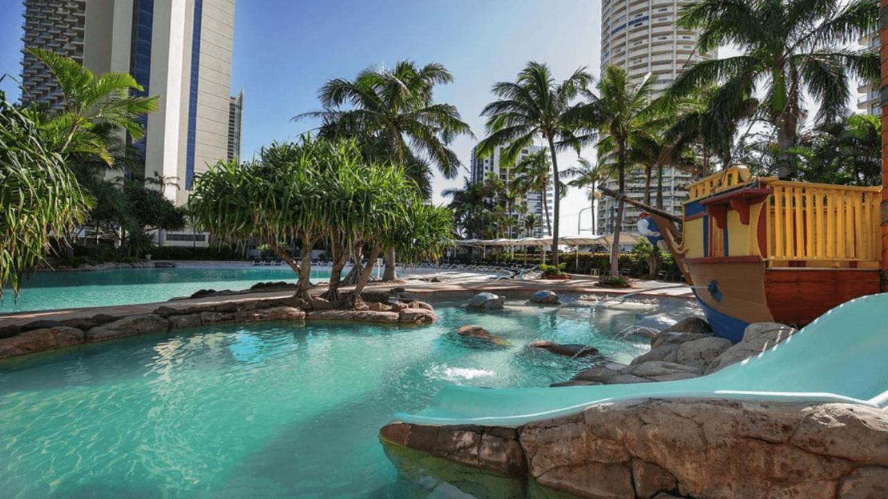 Apartment Crown Towers Superior 3 Bedroom - Coasthm *